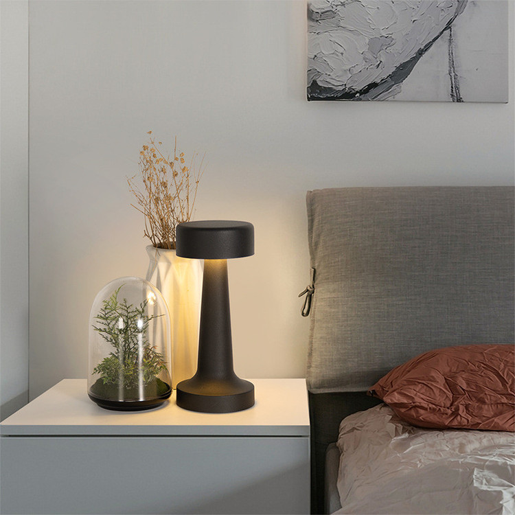 آباژور رومیزی مدل LEDdesk toch با ضربه با سه رنگ نور بسیار رمانتیک