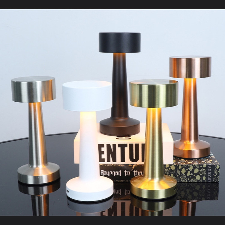 آباژور رومیزی مدل LEDdesk toch با ضربه با سه رنگ نور بسیار رمانتیک